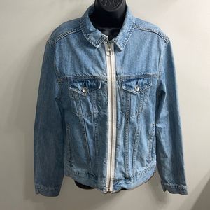 Men’s Light Wash Urban Outfitters Denim Jacket